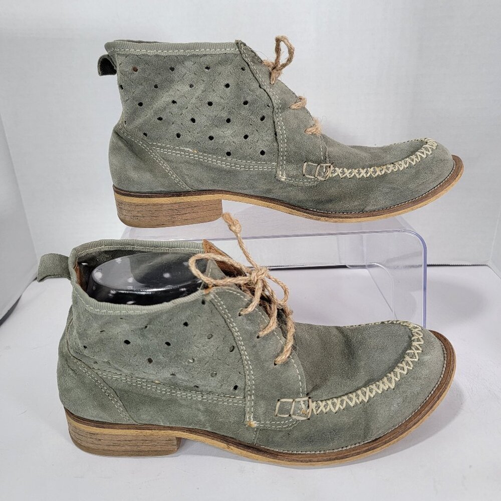 Womens 9/9.5 Olive Green Booties Relaxed Ankle Boots Boho Cottagecore Earthy
